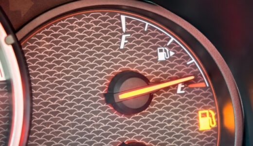 ガソリンのメーターが急に減るのはなぜ？燃料計の故障が主な原因？